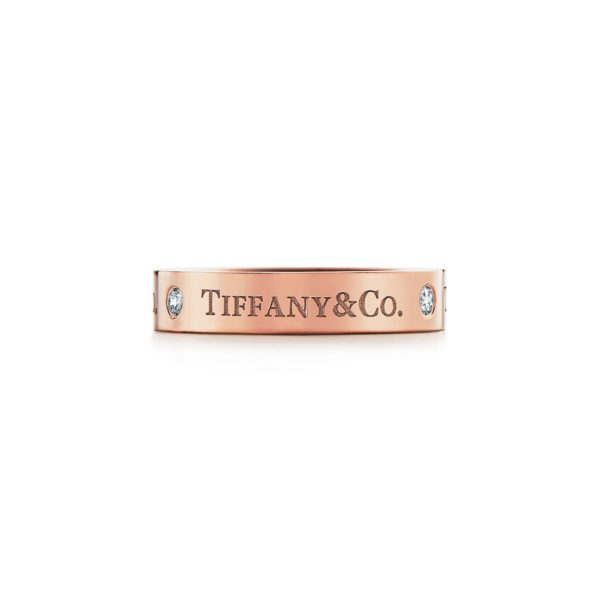 Anneau T & CO en or rose 18 carats et diamants Largeur: 4 mm – Size 4 Tiffany & Co.