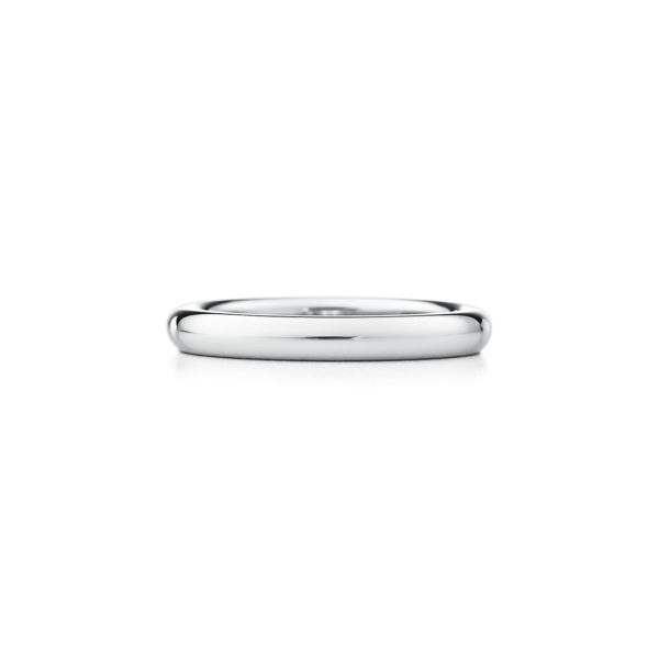 Anneau empilable en platine, par Elsa Peretti. – Size 8 Tiffany & Co.