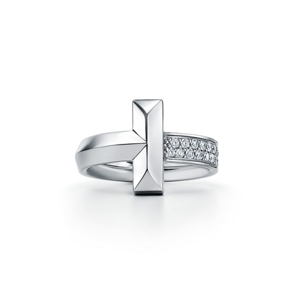 Bague T1 Tiffany T en or blanc 18 carats et diamants Largeur: 4,5 mm – Size 4 1/2 Tiffany & Co.