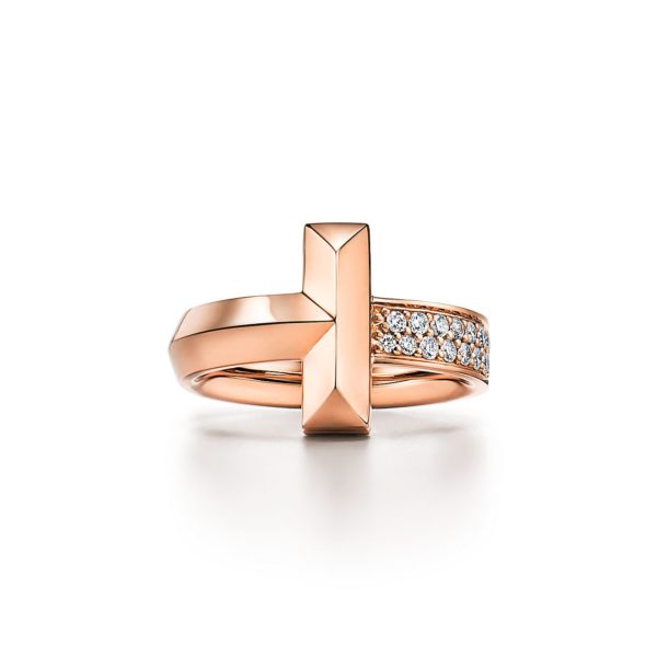 Bague T1 Tiffany T en or rose 18 carats et diamants Largeur: 4,5 mm – Size 7 1/2 Tiffany & Co.