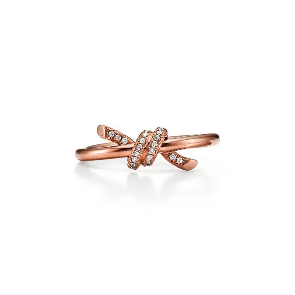 Bague Tiffany Knot en or rose 18 carats et diamants – Size 4 1/2 Tiffany & Co.