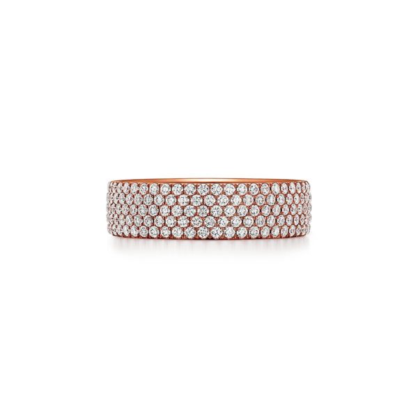 Bague Tiffany Metro en or rose 18 carats pavée de cinq rangées de diamants – Size 5.5 Tiffany & Co.