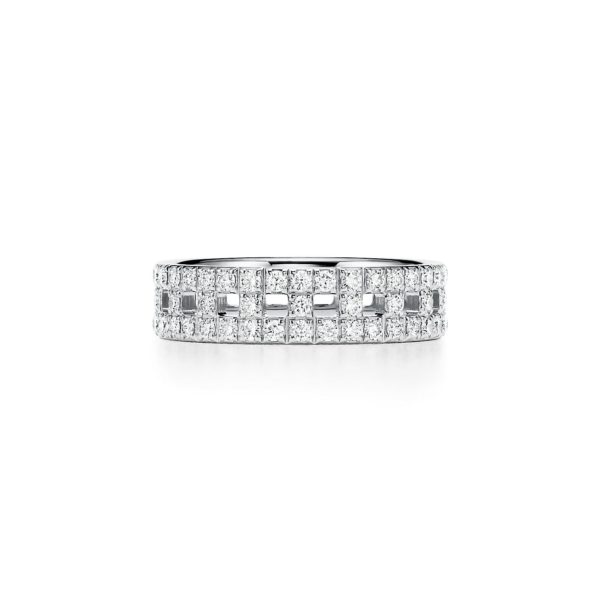 Bague Tiffany T True en or blanc 18 carats pavée de diamants Largeur: 5,5 mm – Size 4 Tiffany & Co.