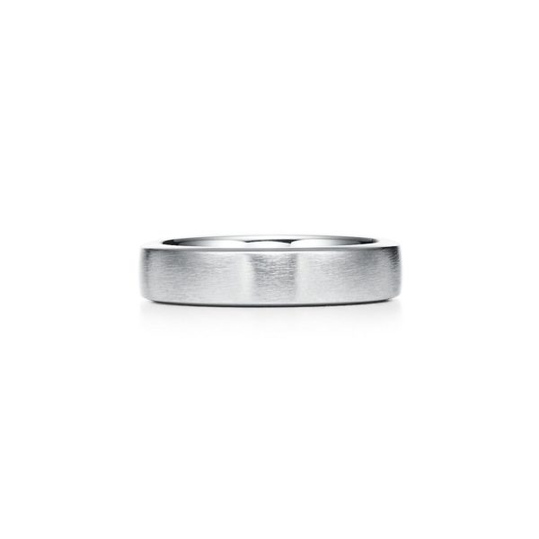 Bague finition satinée Charles Tiffany Setting en platine;Largeur: 5 mm – Size 10 Tiffany & Co.