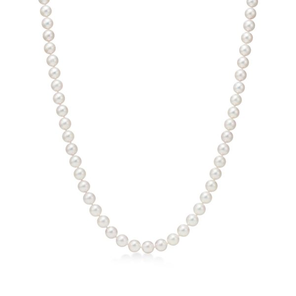 Collier Tiffany Essential Pearls, perles d’Akoya, fermoir en or blanc 18 carats Tiffany & Co.