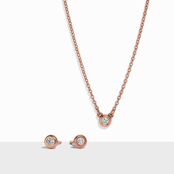 Elsa Peretti: Diamonds by the Yard Parure pendentif et boucles d’oreilles en Or rose 18 carats Tiffany & Co.