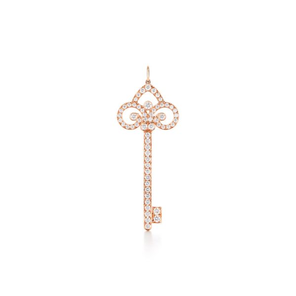 Pendentif Clé Fleur de Lys Clés Tiffany en or rose 18 carats et diamants Large – Size Large Tiffany & Co.