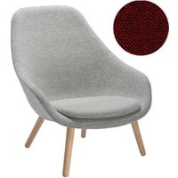 About A Lounge Chair High AAL 92 – chêne savonné – Hallingdal 596 – rouge/noir – Hay