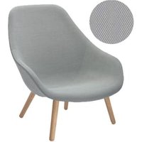 About A Lounge Chair High AAL 92 – chêne savonné – Steelcut Trio 105 – gris clair/beige – Hay