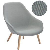 About A Lounge Chair High AAL 92 – chêne savonné – Steelcut Trio 153 – gris clair – Hay