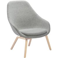 About A Lounge Chair High AAL 93 – Hallingdal 130 – gris moucheté – chêne savonné – Hay