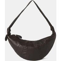 Sac besace Large Croissant cuir grainé souple – Lemaire