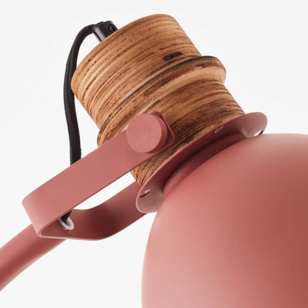 Brilliant Lampe sur pied Erena, tête pivotante, rouge Brilliant