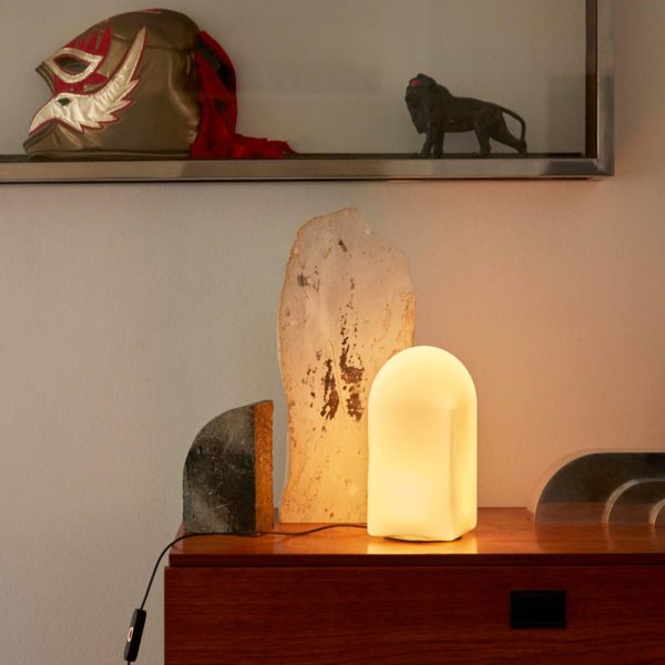 HAY Parade lampe de table LED blanc coquille Hauteur 24 cm Hay