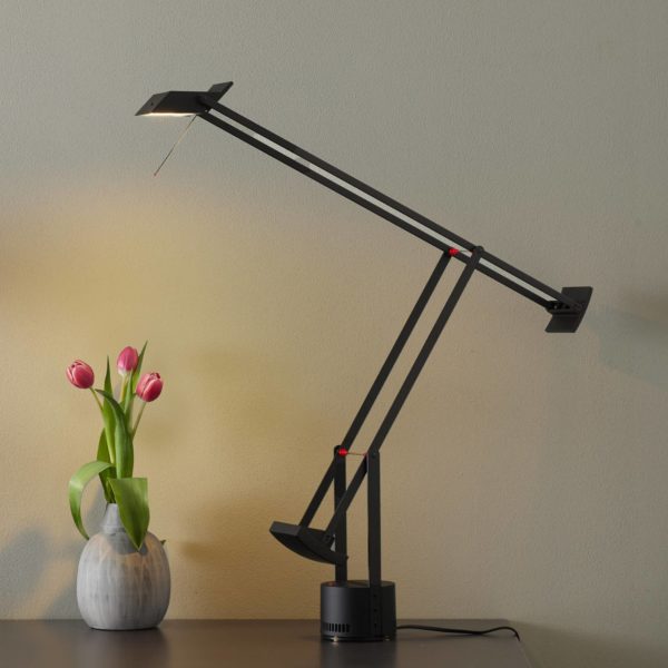 Artemide Lampe à poser de designer innovante Tizio Artemide