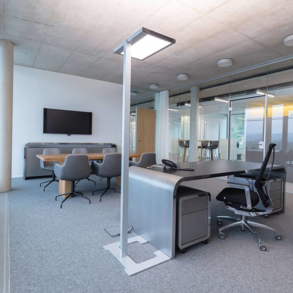 Luctra Vitawork lampadaire bureau LED 17 000lm dim Luctra