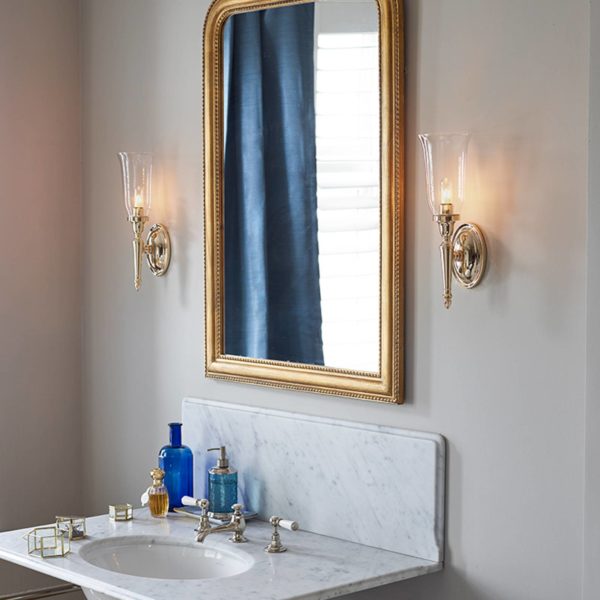 Elstead Applique murale LED Dryden, salle de bain, avec abat-jour en verre, IP44 ELSTEAD