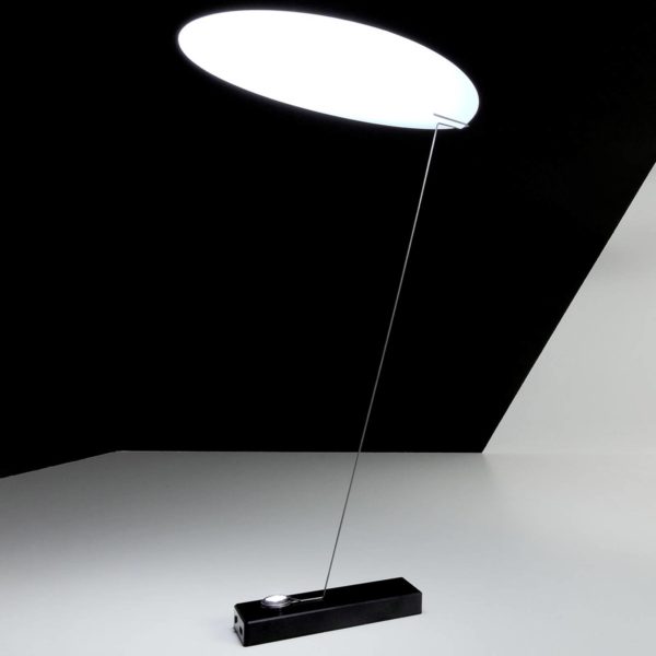Ingo Maurer Koyoo – Lampe à poser de designer LED Ingo Maurer