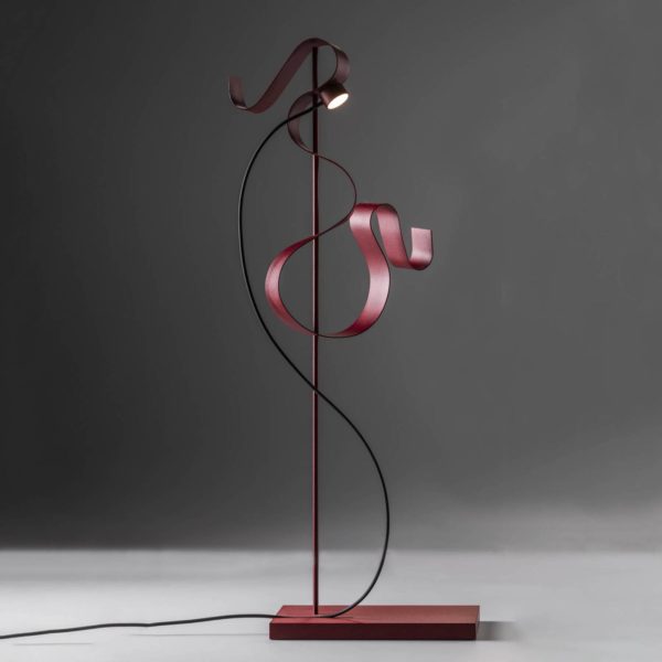 Knikerboker Curve lampe à poser LED rouge Knikerboker