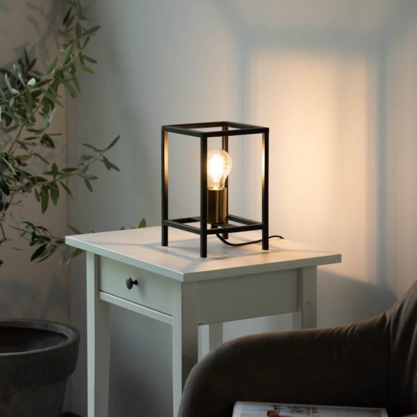JUST LIGHT. Lampe à poser Fabio, rectangulaire, dorée JUST LIGHT.