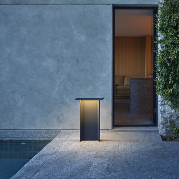 Luceplan Fienile borne LED 72 cm gris foncé Luceplan