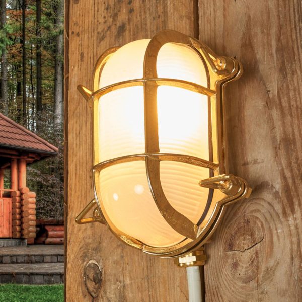 Moretti Luce Applique murale d’extérieur ovale Bengt laiton, verre opalin Moretti Luce