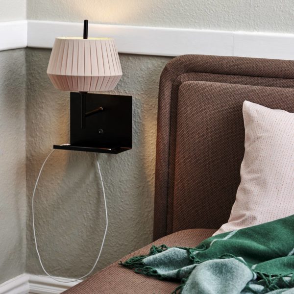 Nordlux Dicte applique murale, port USB et tablette, ambre Nordlux