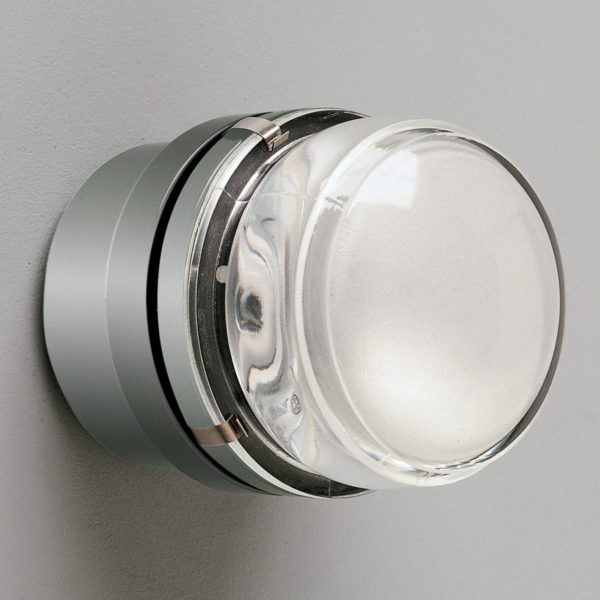 Oluce Fresnel – Applique murale avec lentille en verre IP44 chrome Oluce
