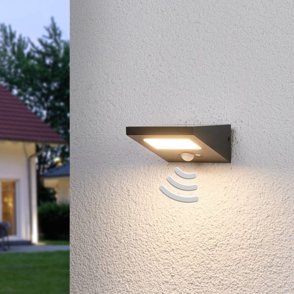 Lucande Applique d’extérieur solaire Felin, écl. vs le bas LUCANDE