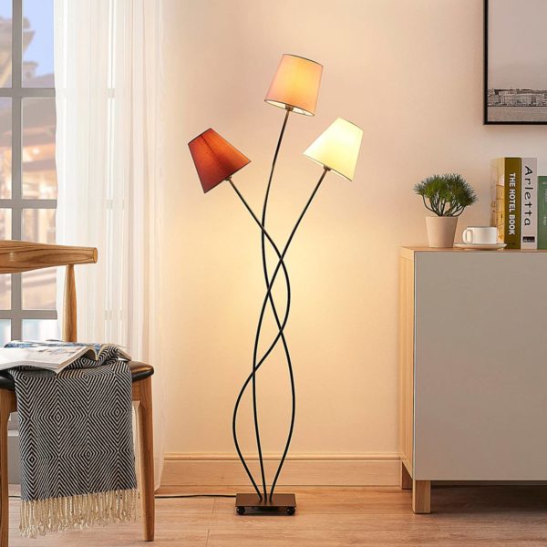 Lindby Lampadaire Melis à trois lampes, abat-jour tissu LINDBY