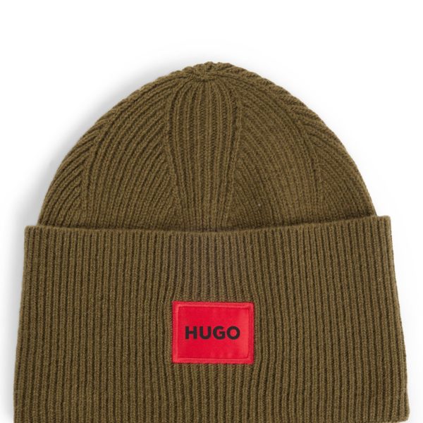 Bonnet côtelé avec étiquette logotée rouge – Hugo Boss