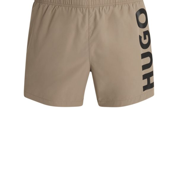 Short de bain à séchage rapide et logo imprimé vertical – Hugo Boss