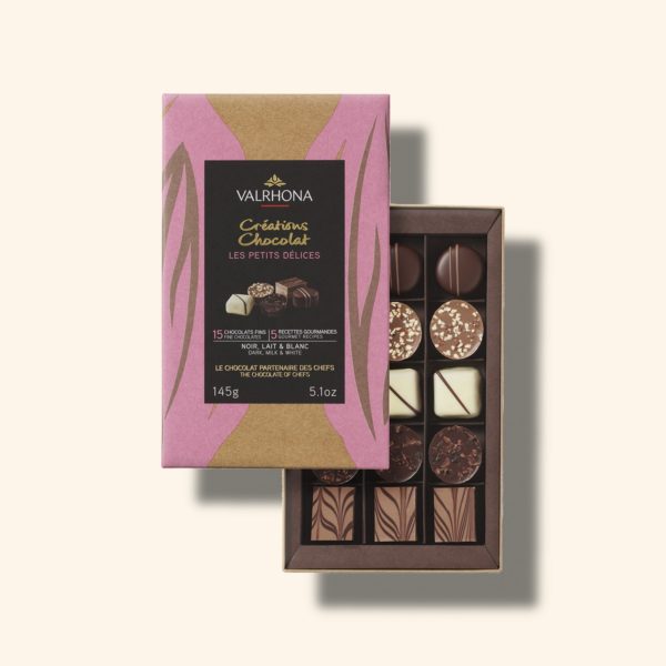 Coffret 15 bonbons de chocolat noir, lait et blanc – 145g – VALRHONA